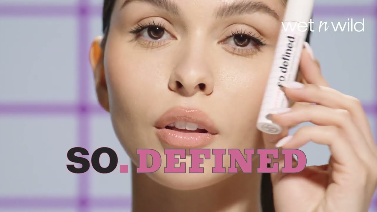 Build & define with So Defined Volumizing + Defining Mascara