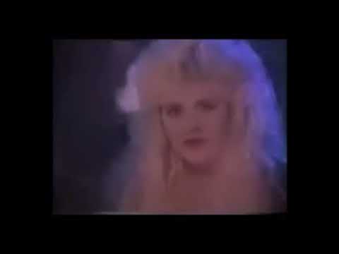 Fleedwood Mac--Isn´t it Midnigth -No es medianoche? Traducido.