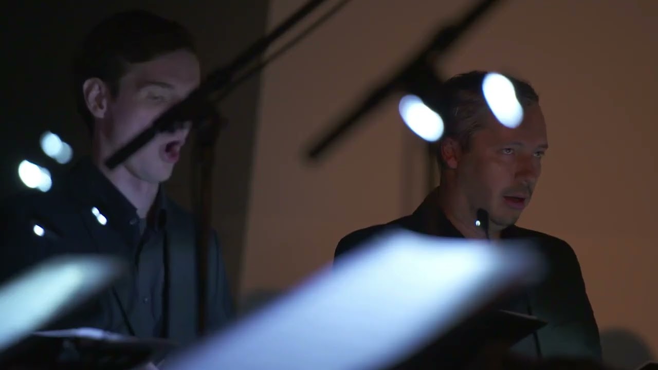 Alberto Arroyo | Murmullo de otra luz | AuditivVokal Dresden (Olaf Katzer)