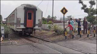 edisi gerbong cokelat