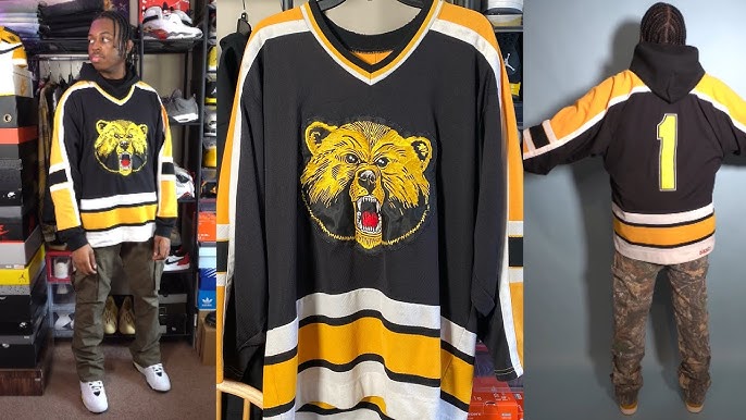 What to Wear under Hockey Jersey: Essential Gear for Comfort