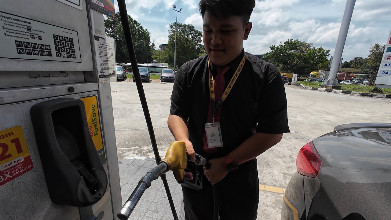 JUSTIN BELAJAR CARA ISI MINYAK // DAPAT TAWARAN BAGUS KERJA OFFSHORE TAPI SAYA TOLAK //