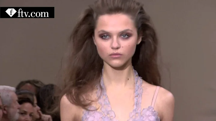 LONDON FW S/S 11 JULIEN MACDONALD SHOW