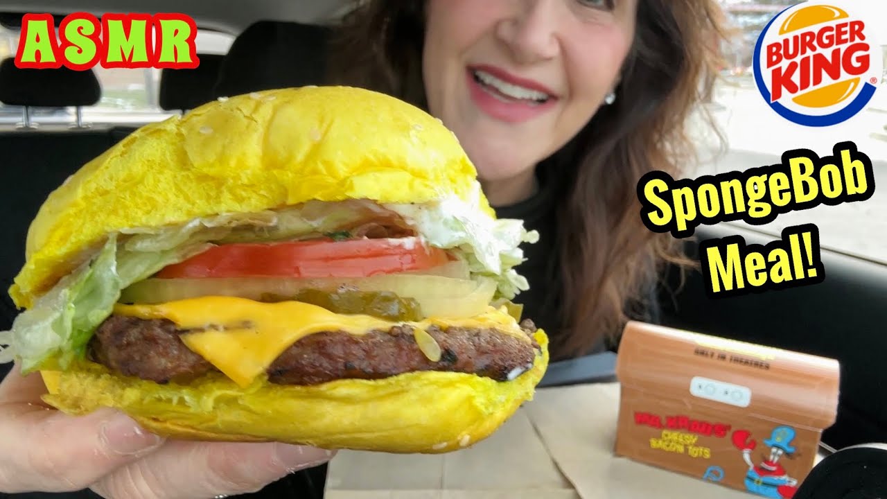 ASMR: Еда в Burger King с Губкой Бобом… Экономная жизнь и болтовня! (Тихий голос) MUKBANG в машин...