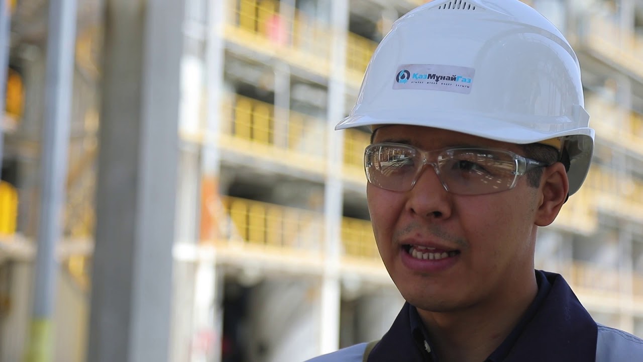 Лучший молодой специалист (Б.Дуйсенгулов) - YouTube