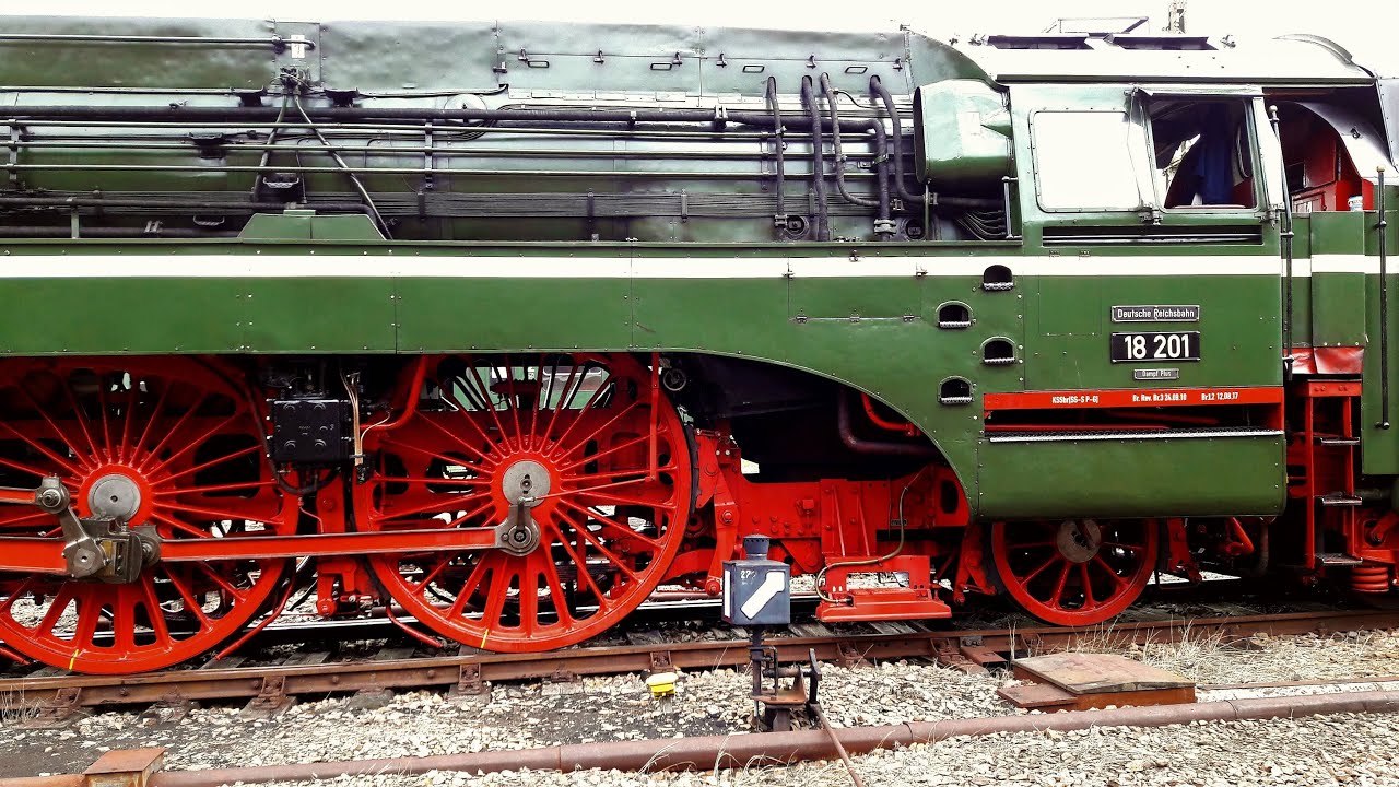 Sächsisches Eisenbahnmuseum Chemnitz (1), Heizhausfeste, Anheizen der 18 201, Dampf pur!