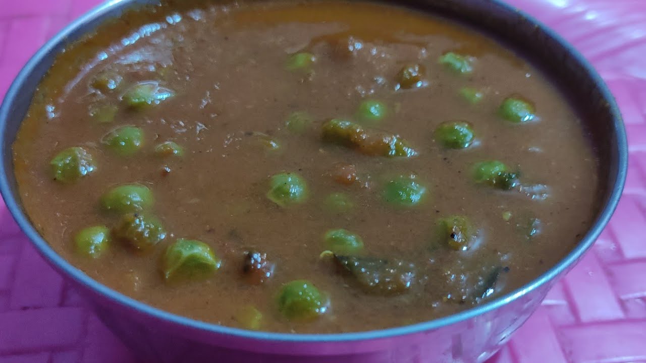 Green peas gravy/dhaba style gravy/green peas curry/side dish for