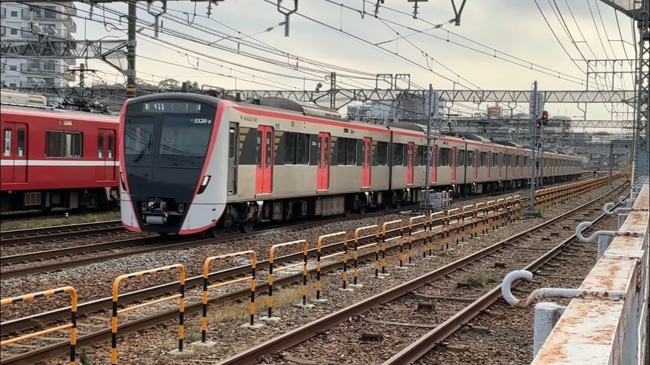 京浜急行バス鎌24「京急 りんどう号」金沢八景駅行きと都営浅草線03T