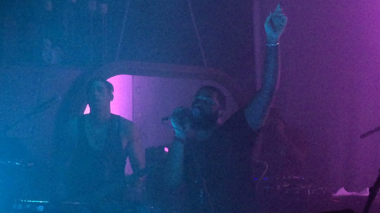 Sam Dew "Use Me" Live (2015)