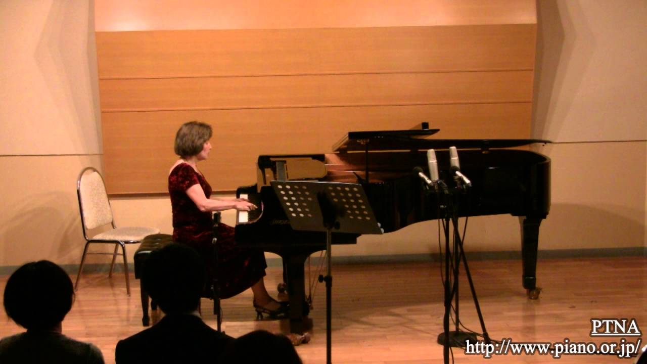 Márta Gulyás / Schumann - Kinderszenen Op.15 1.Von fremden Landern