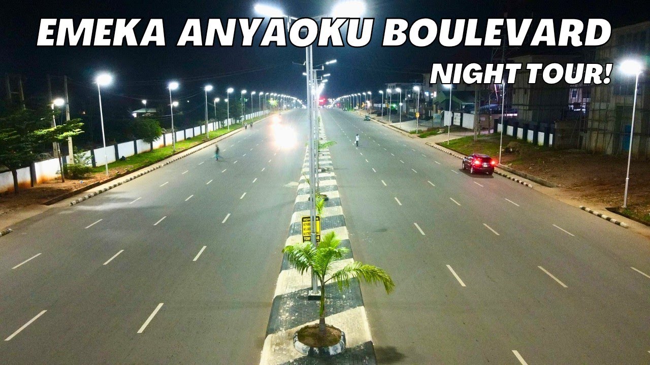 Бульвар Эмека Аньяоку ночью | Экскурсия по секретариату штата Анамбра
