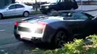 Lamborghini Gallardo Spyder parking