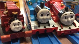 【trenes de juguete】Thomas y sus amigos Thomas, James y Harvey  (01680 es)