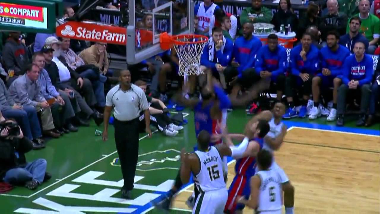 Andre Drummond powers Pistons past Bucks