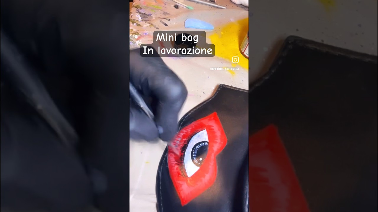 Dipingiamo una mini bag 