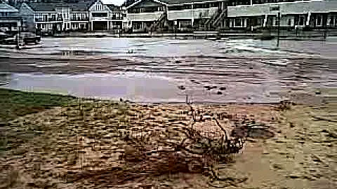 VID-20110828-000...