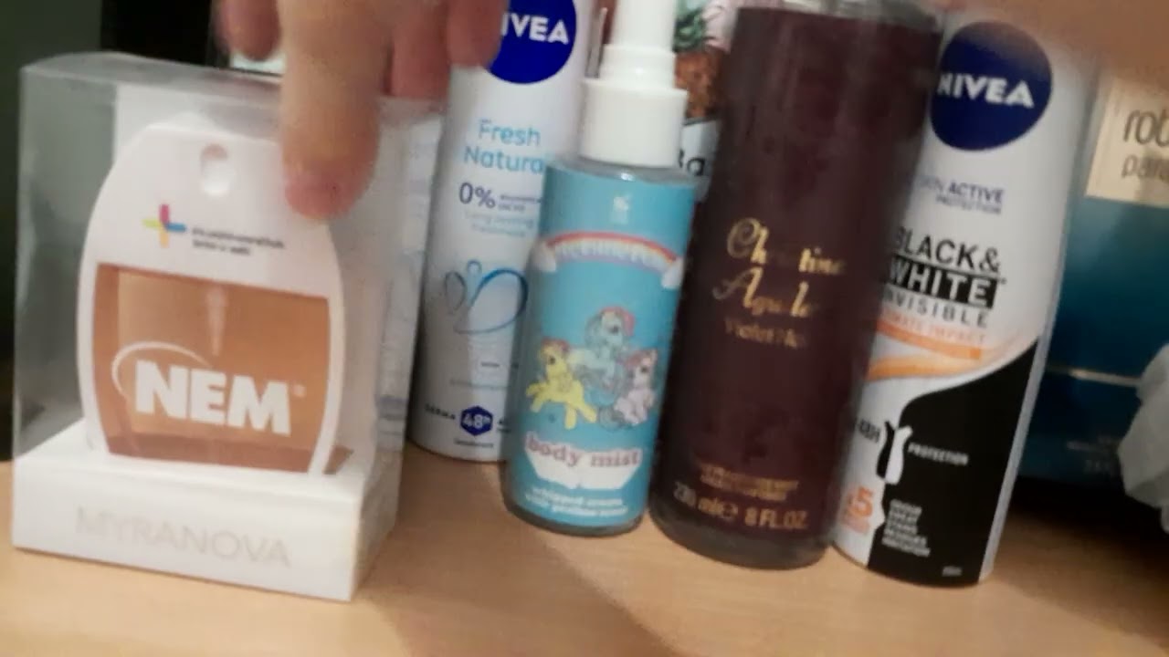 Čistim moj kućni hodnik. 