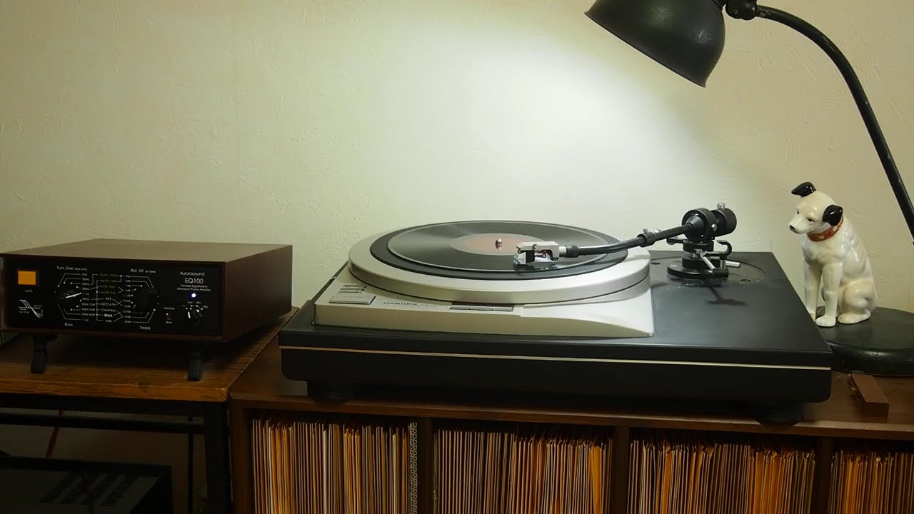 Swingin' Without Mezz / The Bud Freeman Trio