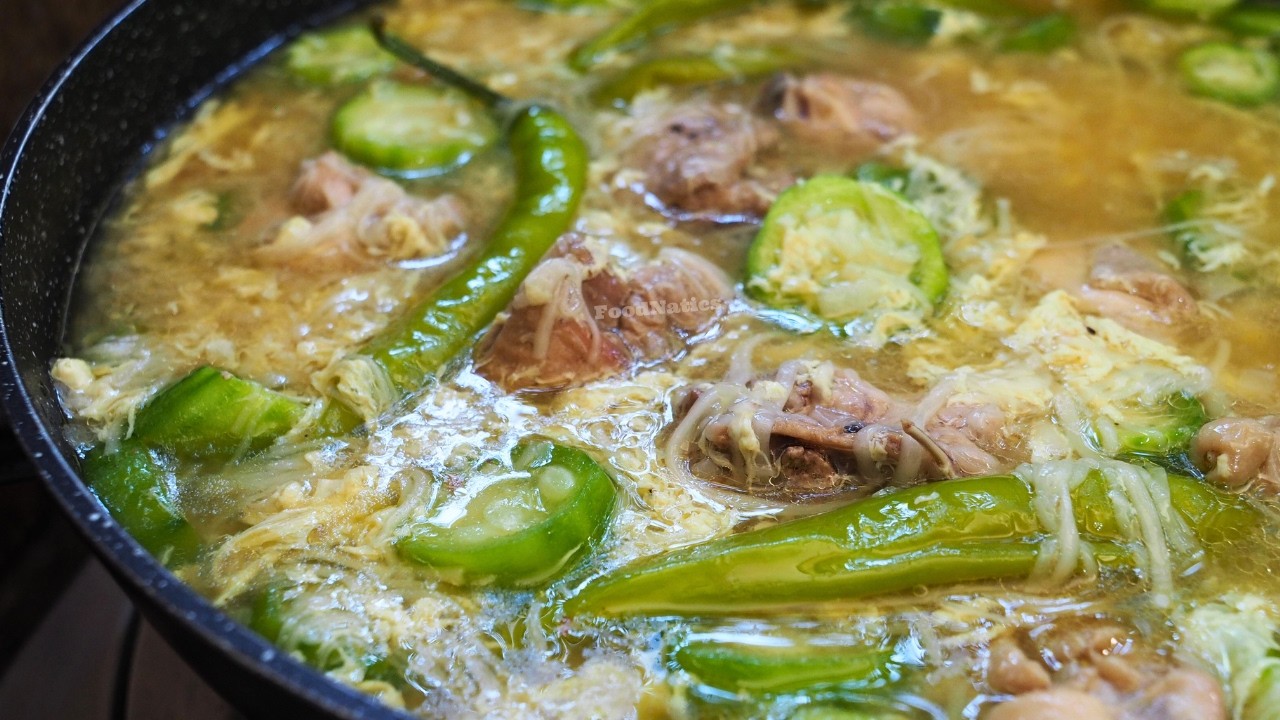 THE BEST CHICKEN SOUP RECIPE, SUPER SIMPLE, QUICK AND EASY..