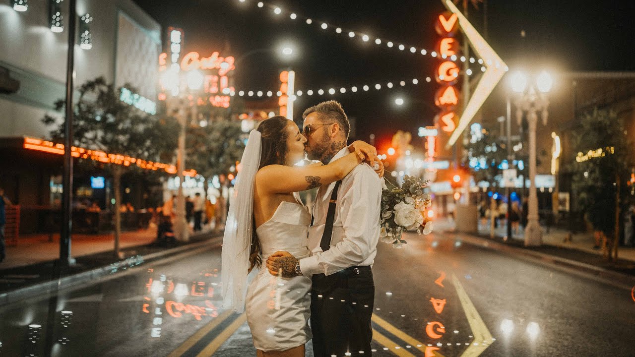 Emma & Declan's Sure Thing Wedding Chapel Elopement in Las Vegas and the Stunning Valley of Fire