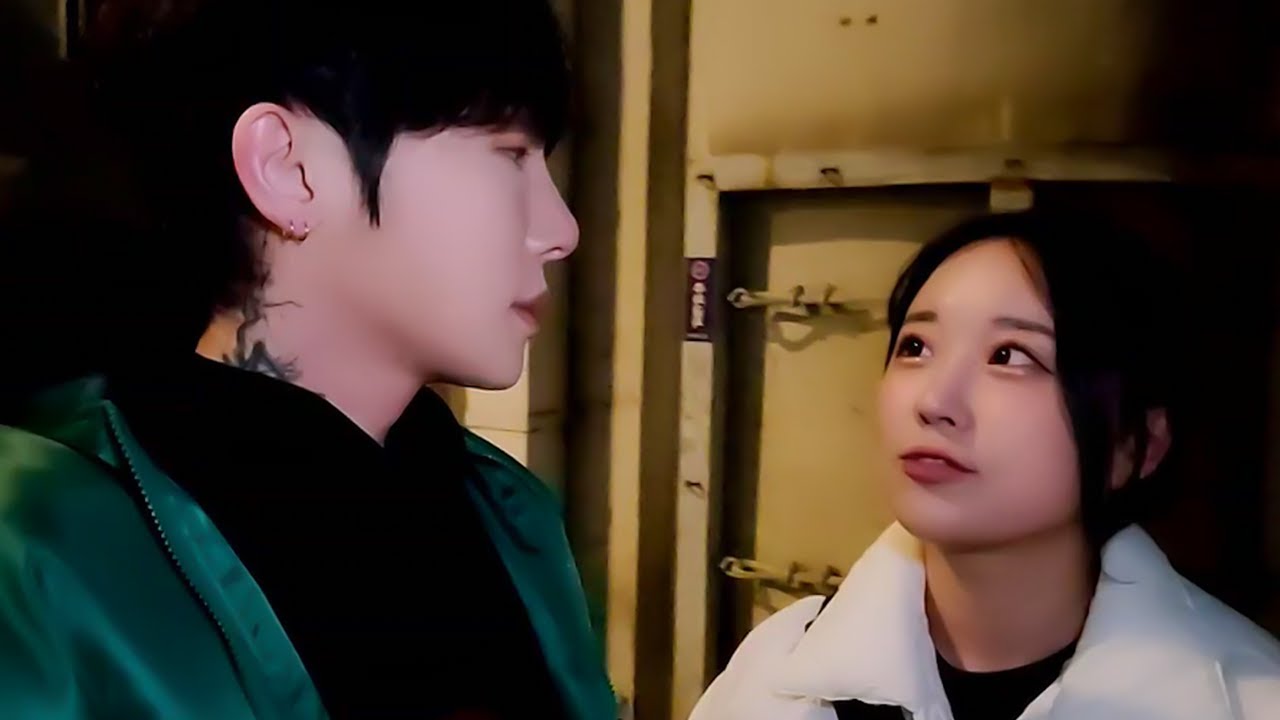 여기서 안아달라고..?