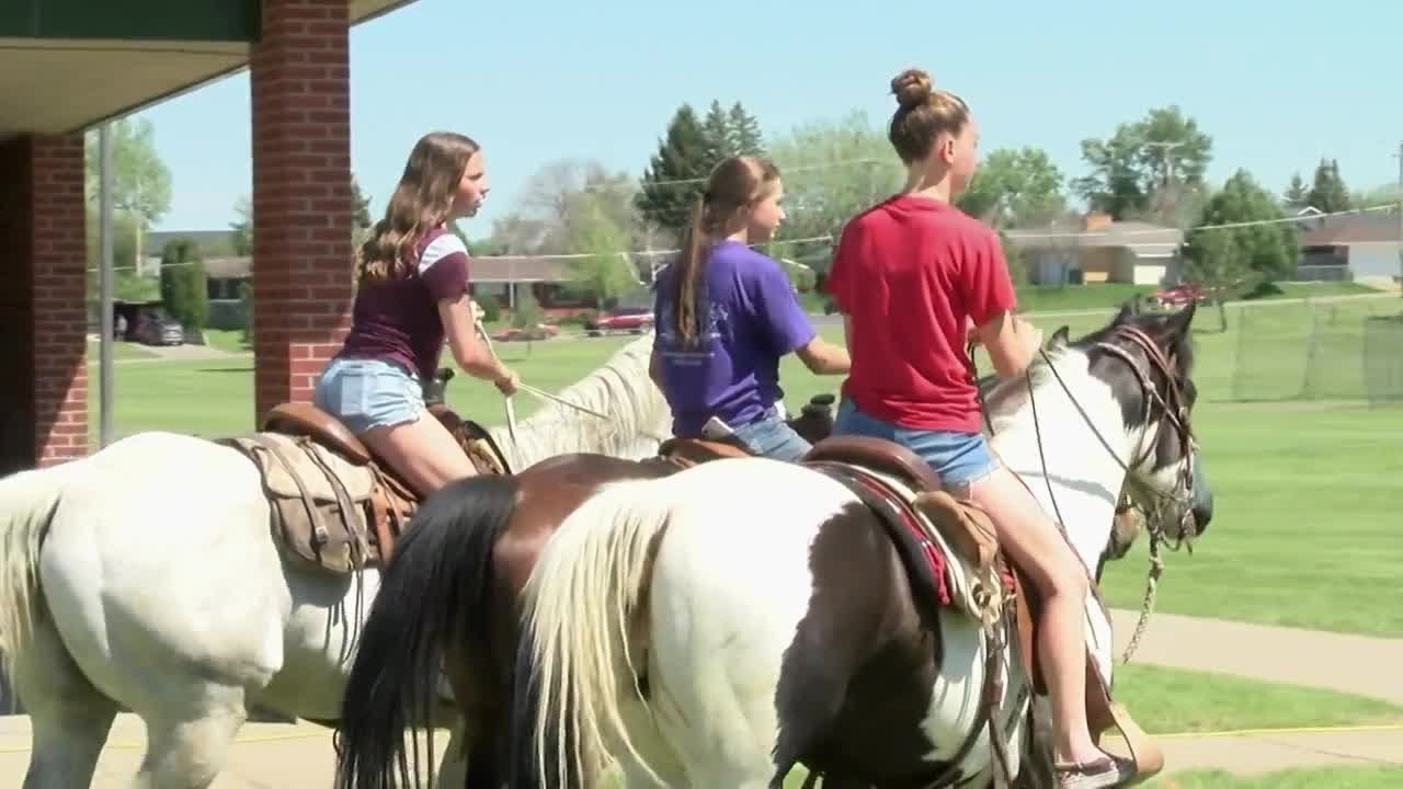 East Middle School students ride horses to school YouTube