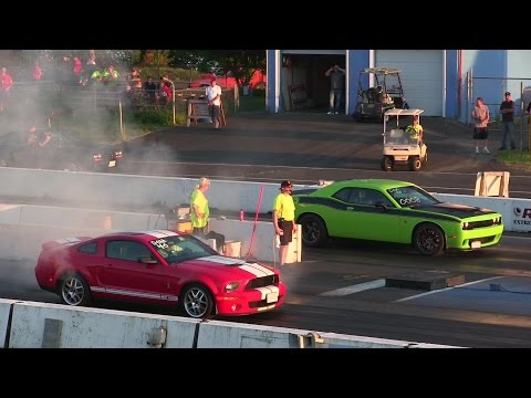 1000$ race-Hellcat Challenger vs 650 Shelby Gt500 Modified 650 hp manual-drag race 1/4 mile