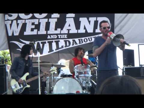 Crackerman-Scott Weiland & the Wildabouts at Memphis In May 2015