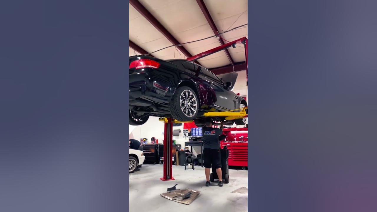 E92 M3 Rod Bearing Service - YouTube
