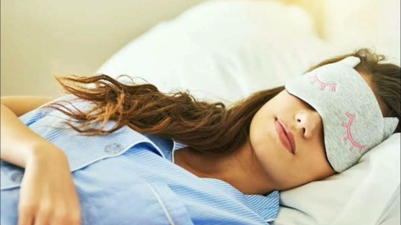 Спящий азиат. Нарушение сна. При пробуждении. A bit of sleep. A bit of sleep.