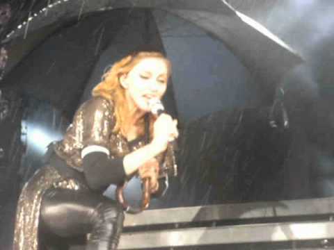 MADONNA giving us the mic for Like A Prayer ! (MDNA Tour Live ...