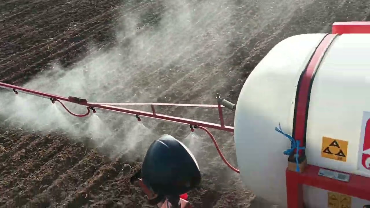 Prskanje kukuruza posle setve. Medeja,rezon i totalni herbicid za sitnu travu.