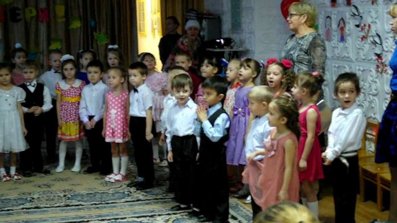 Праздник  День матери  в старшей и подготовительной группе 25 11 2016г