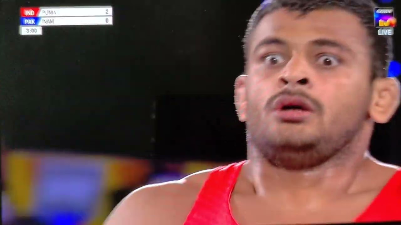 Deepak Punia beats Pakistan's Muhammad Inam in Commonwealth Game Men's freestyle 86 Kg wrestling