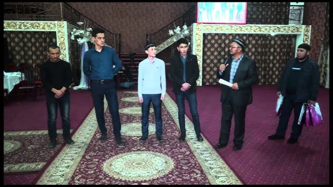 Порно ағасы ас үйде әпкесімен араласады