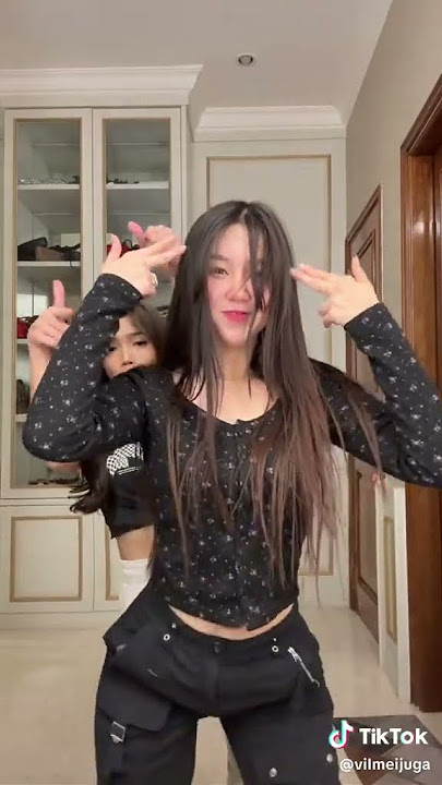 FUJI DAN VILMEI COLLAB JOGET TIKTOK TERBARU