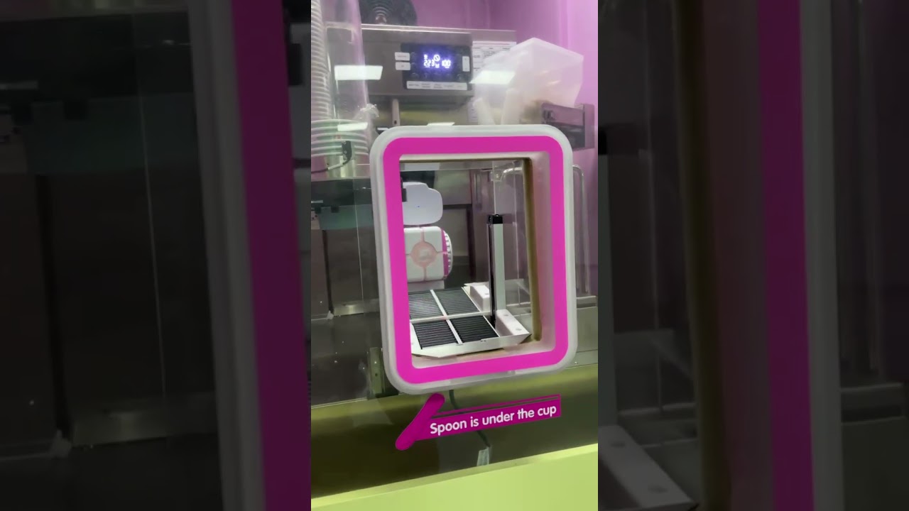 Bella's - Automated robotic frozen yogurt machine