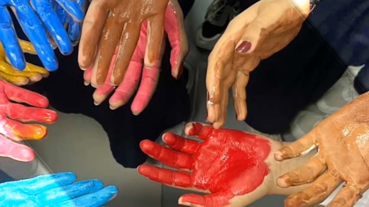 ذكريات خريجة لحفل تخرج 2023 الثانوية الثالثة بأحد المسارحة