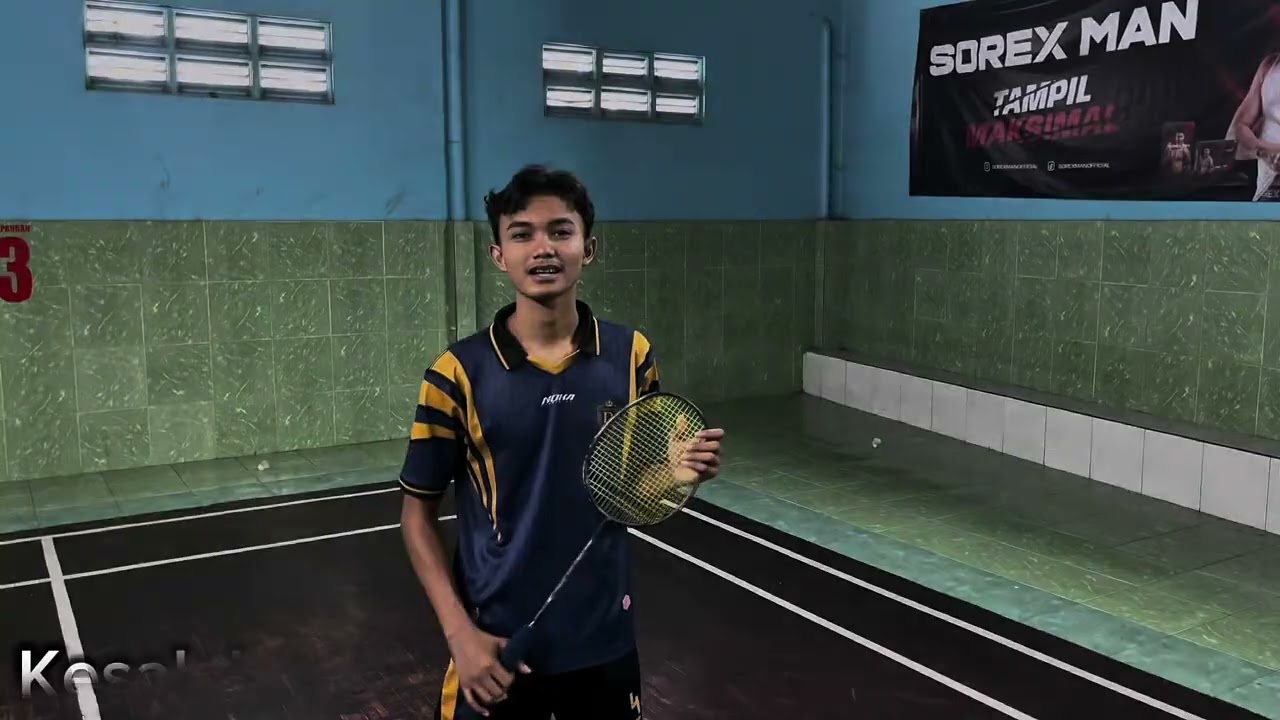 Tugas Teknik Dasar Backhand Badminton