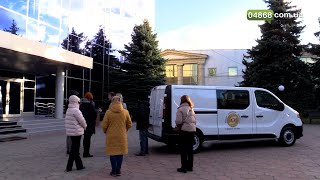 В Черноморске работникам Территориального центра социального обслуживания вручили автомобиль