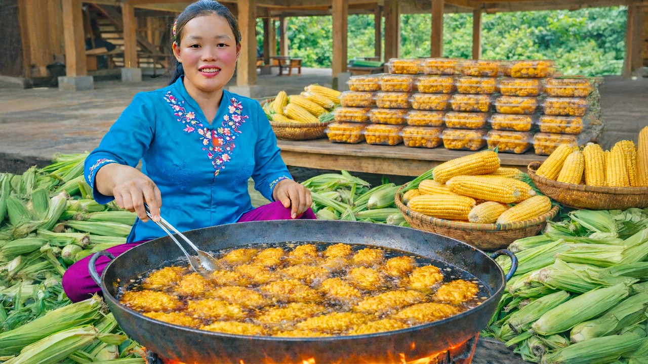 The Process of Making Crispy Fried Corn Cakes to Sell at the Market - Traditional Food