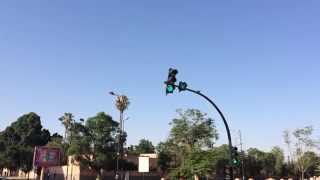 Counting down⏱️seconds next to a traffic light🚦is very sustainable.