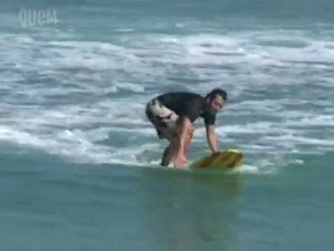 Marcos Palmeira e Carol Dieckmann surfando - QUEM ...