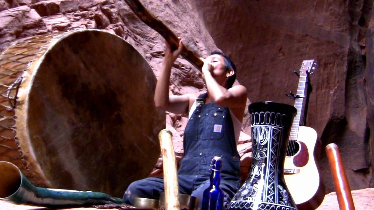 Didgeridoo & Amazing Grace Leraine Horstmanshoff, Slot Canyon Concert