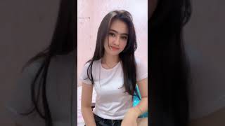 cewek cantik goyang tipis tipis