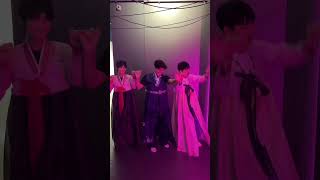 İkide Bacı Yan Yana 🇹🇷🇰🇷