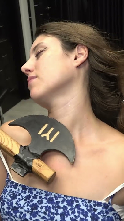 Chest And Throat Massage With Axe Lady's Cracks And Foot Wash #footwash massage #loudcracks #asmr