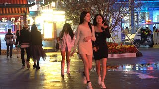 Guangzhou 4K 探索年轻美女的夜生活有钱就跟你走 Walking Chinese Girl 2023