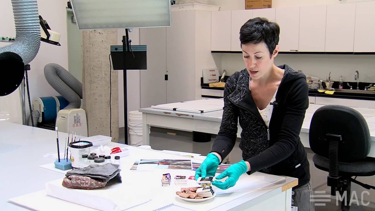 Restauration de « Hat and Gloves » de Liz Magor