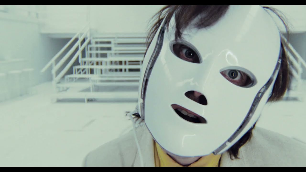 Mira Robbing Millions - Same Skin (Official Video) en YouTube Mira Robbing Millions - Same Skin (Official Video) en YouTube